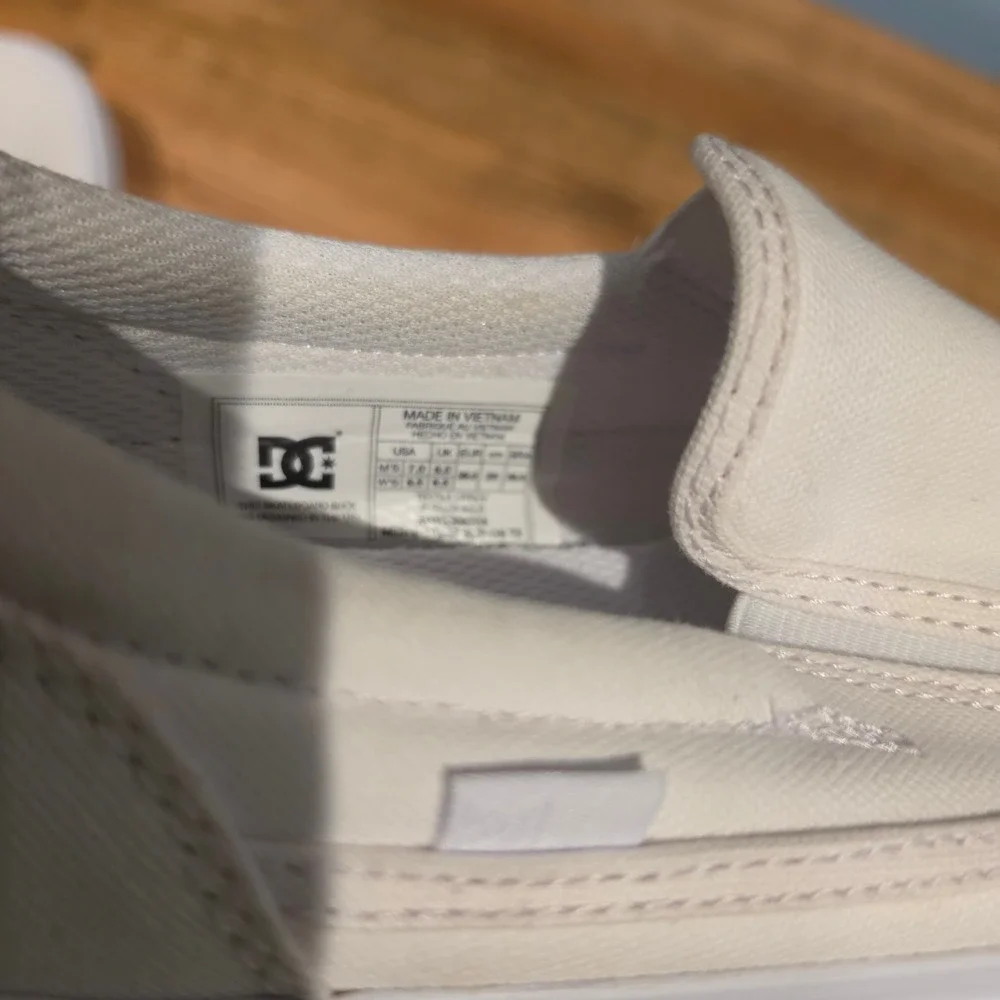 DC shoes slip